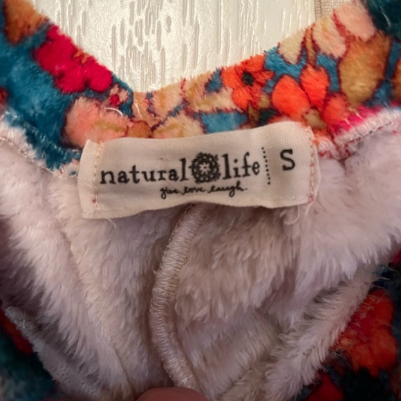 Super comfy lounge pants by Natural Life. Elastic waist makes for comfy fit - Picture 6 of 6